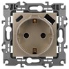 Миниатюра фото розетка эра серия 12 12-4108-04 2p+e 16a-250в со шторками с usb type-a+c 5в-3а шампань б0067727 | 220svet.ru
